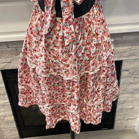 Justify Flirty Floral Mini Dress Size Medium - Picture 7 of 7